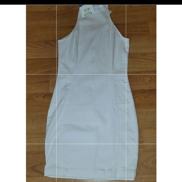 Dress - Picture 3 of 3